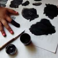 Если ребенок рисует черным цветом?